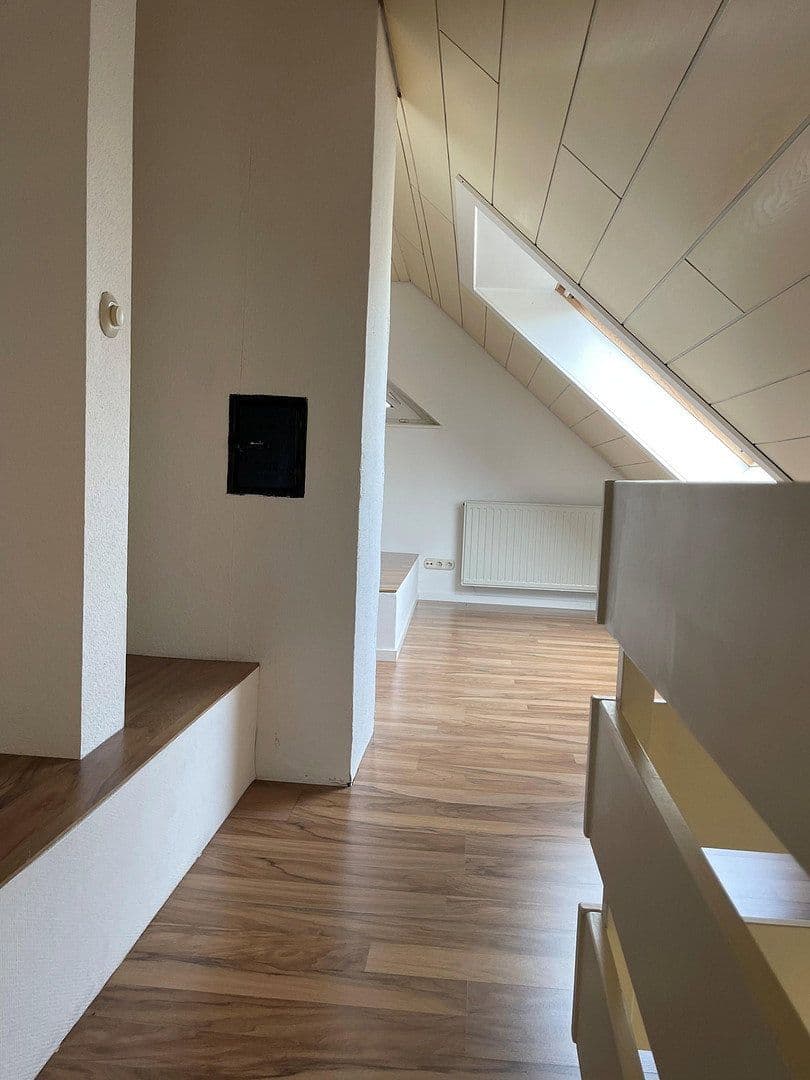 Prodej bytu 3+1 74 m², Arndtstr. 11, Schwelm, Severní Porýní-Vestfálsko Prodej bytu 3+1 74 m², Arndtstr. 11, Schwelm, Severní Porýní-Vestfálsko