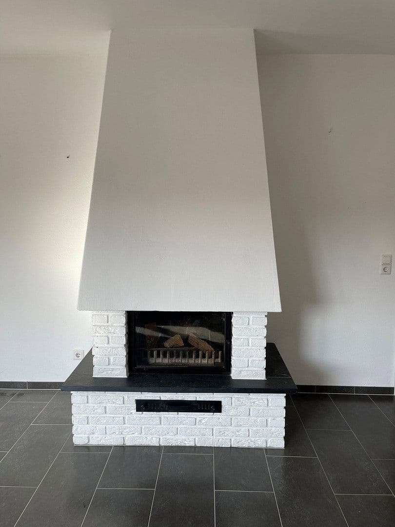 Prodej bytu 3+1 74 m², Arndtstr. 11, Schwelm, Severní Porýní-Vestfálsko Prodej bytu 3+1 74 m², Arndtstr. 11, Schwelm, Severní Porýní-Vestfálsko