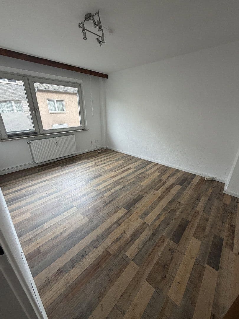 Pronájem bytu 2+1 47 m², Franseckystr. 9, Duisburg, Severní Porýní-Vestfálsko Pronájem bytu 2+1 47 m², Franseckystr. 9, Duisburg, Severní Porýní-Vestfálsko
