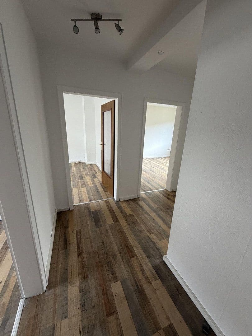 Pronájem bytu 2+1 47 m², Franseckystr. 9, Duisburg, Severní Porýní-Vestfálsko Pronájem bytu 2+1 47 m², Franseckystr. 9, Duisburg, Severní Porýní-Vestfálsko