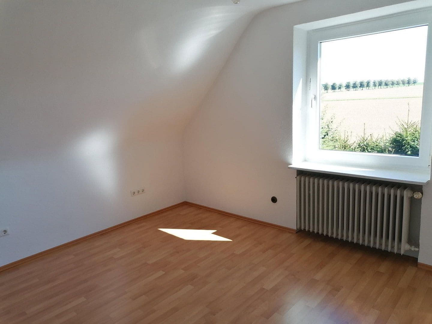 Prodej domu 145 m², pozemek 1.150 m², Tulpenstraße 29, Wennigsen (Deister), Dolní Sasko Prodej domu 145 m², pozemek 1.150 m², Tulpenstraße 29, Wennigsen (Deister), Dolní Sasko