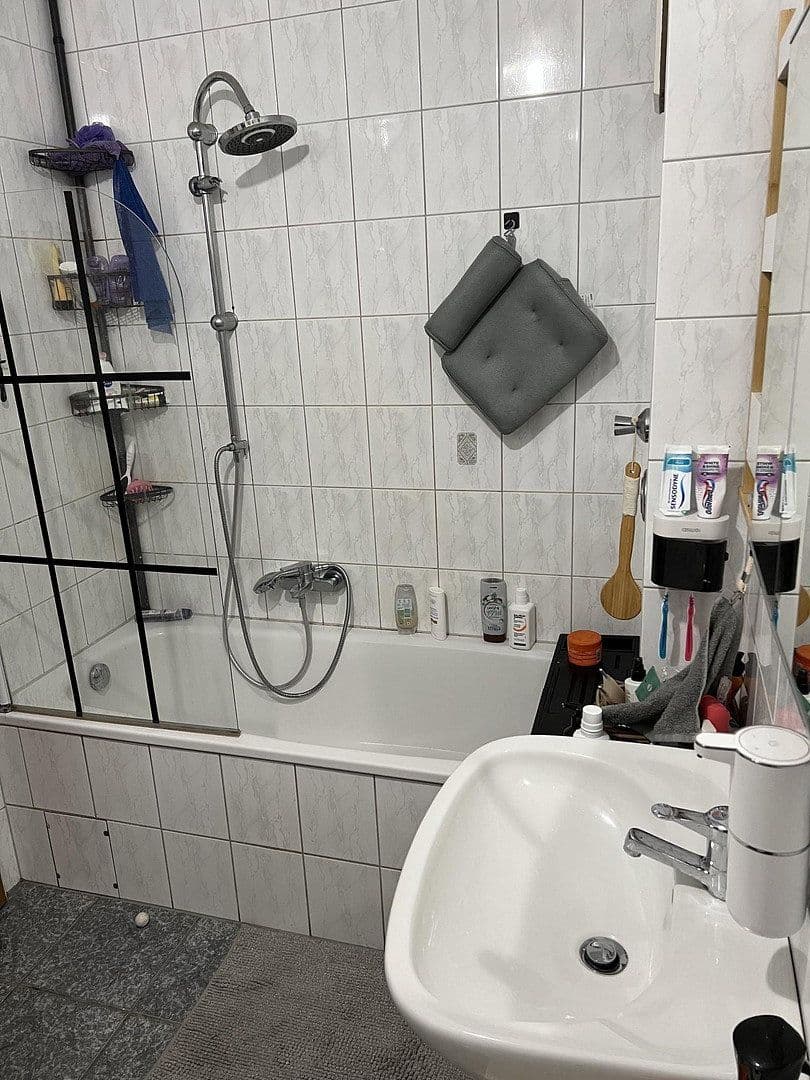 Pronájem bytu 2+1 57 m², Brückenstraße 8a, Troisdorf, Severní Porýní-Vestfálsko Pronájem bytu 2+1 57 m², Brückenstraße 8a, Troisdorf, Severní Porýní-Vestfálsko