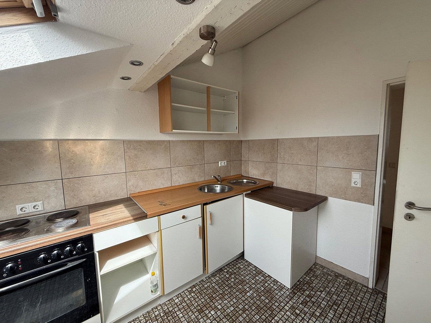 Pronájem bytu 2+1 68 m², Karlsruhe, Bádensko-Württembersko Pronájem bytu 2+1 68 m², Karlsruhe, Bádensko-Württembersko