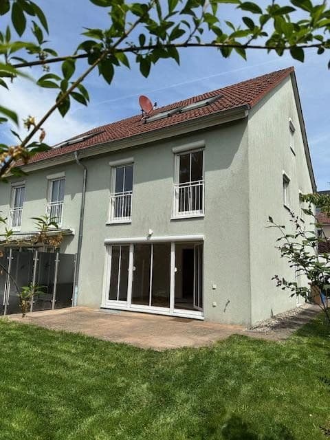 Prodej domu 161 m², pozemek 323 m², Eschborn, Hessen Prodej domu 161 m², pozemek 323 m², Eschborn, Hessen