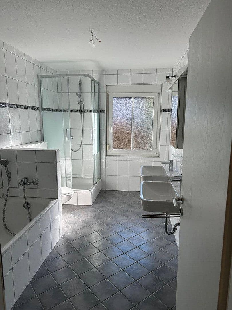 Prodej domu 161 m², pozemek 323 m², Eschborn, Hessen Prodej domu 161 m², pozemek 323 m², Eschborn, Hessen