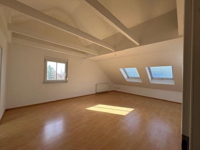 Prodej domu 161 m², pozemek 323 m², Eschborn, Hessen Prodej domu 161 m², pozemek 323 m², Eschborn, Hessen