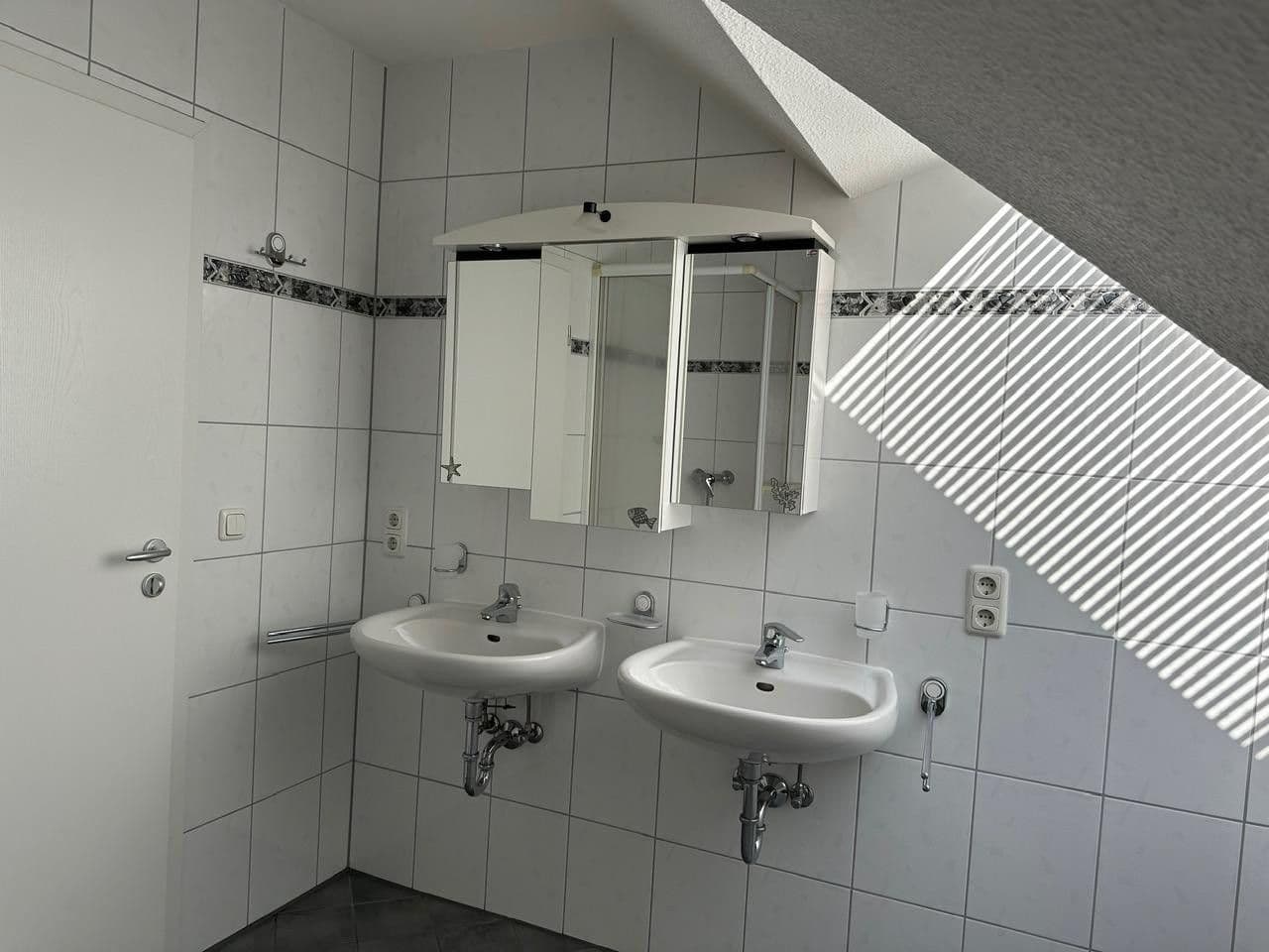 Prodej domu 161 m², pozemek 323 m², Eschborn, Hessen Prodej domu 161 m², pozemek 323 m², Eschborn, Hessen