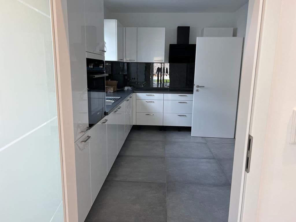 Pronájem domu 230 m², pozemek 300 m², Neuberg, Hessen Pronájem domu 230 m², pozemek 300 m², Neuberg, Hessen