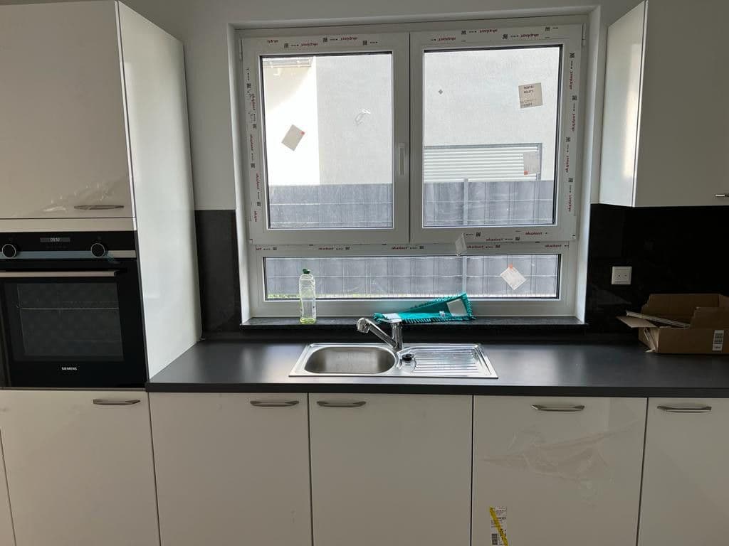 Pronájem domu 230 m², pozemek 300 m², Neuberg, Hessen Pronájem domu 230 m², pozemek 300 m², Neuberg, Hessen