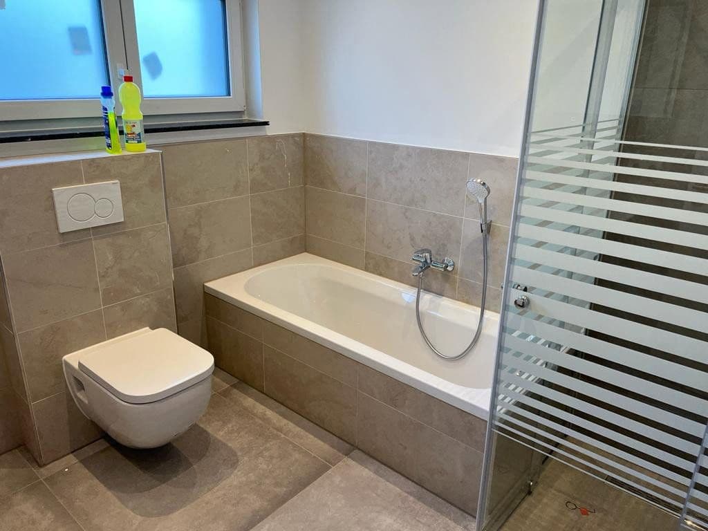 Pronájem domu 230 m², pozemek 300 m², Neuberg, Hessen Pronájem domu 230 m², pozemek 300 m², Neuberg, Hessen