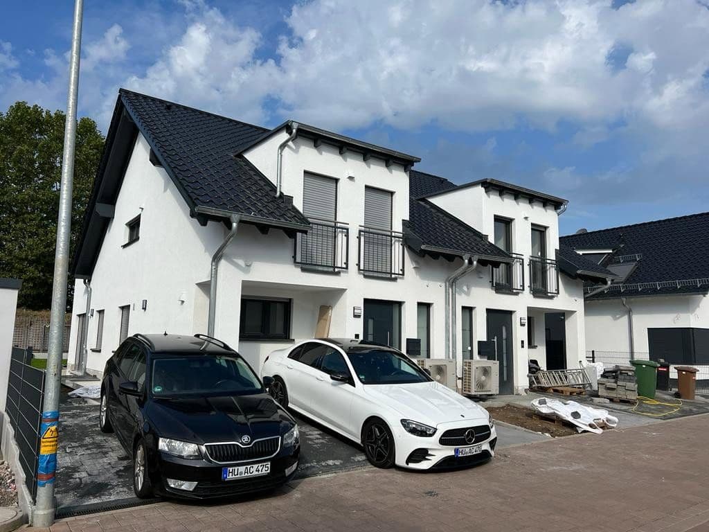 Pronájem domu 230 m², pozemek 300 m², Neuberg, Hessen Pronájem domu 230 m², pozemek 300 m², Neuberg, Hessen