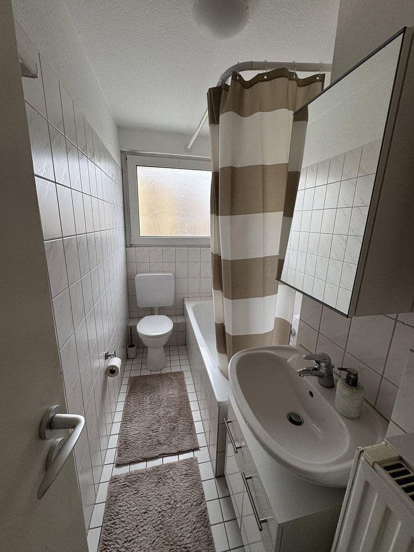 Pronájem bytu 2+1 41 m², Schmittener Str. 1, Frankfurt am Main, Hessen Pronájem bytu 2+1 41 m², Schmittener Str. 1, Frankfurt am Main, Hessen