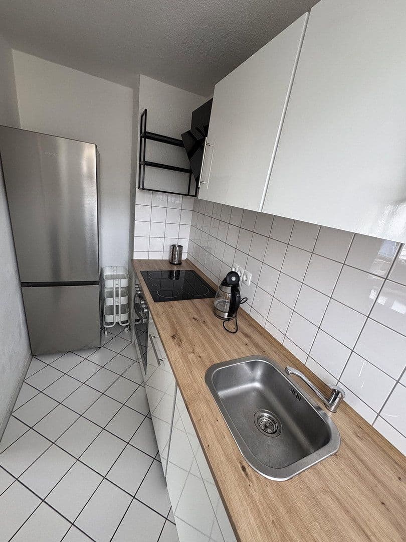 Pronájem bytu 2+1 41 m², Schmittener Str. 1, Frankfurt am Main, Hessen Pronájem bytu 2+1 41 m², Schmittener Str. 1, Frankfurt am Main, Hessen
