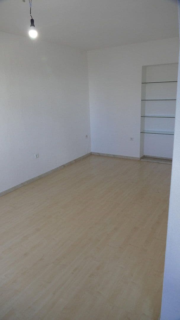 Pronájem bytu 2+1 50 m², Plauener Straße 1a, Oberasbach, Bavorsko Pronájem bytu 2+1 50 m², Plauener Straße 1a, Oberasbach, Bavorsko