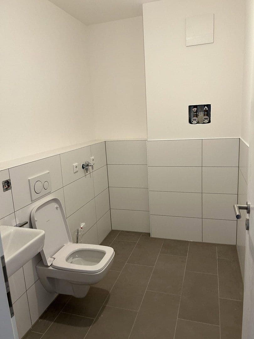 Pronájem bytu 3+1 75 m², Donnersbergring 8, Darmstadt, Hessen Pronájem bytu 3+1 75 m², Donnersbergring 8, Darmstadt, Hessen