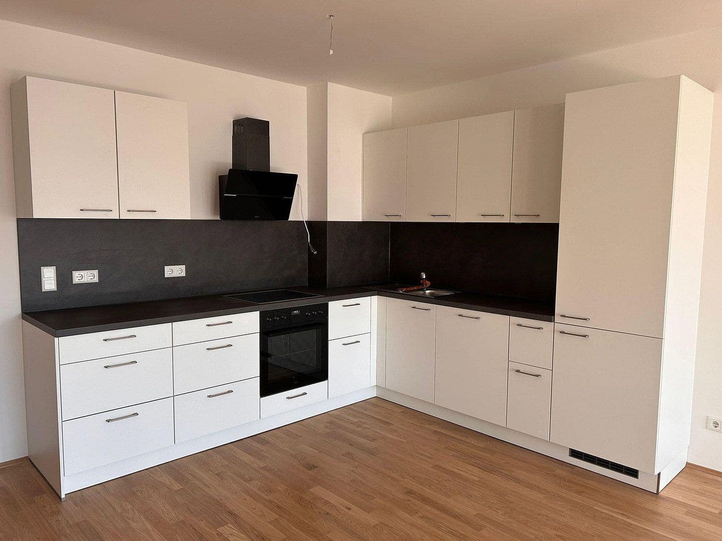 Pronájem bytu 3+1 75 m², Donnersbergring 8, Darmstadt, Hessen Pronájem bytu 3+1 75 m², Donnersbergring 8, Darmstadt, Hessen