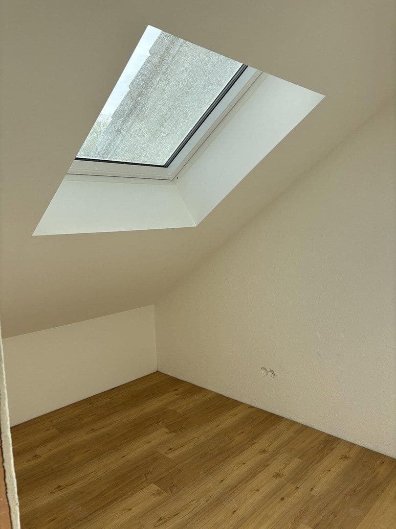 Pronájem domu 138 m², pozemek 240 m², Illertissen, Bavorsko Pronájem domu 138 m², pozemek 240 m², Illertissen, Bavorsko