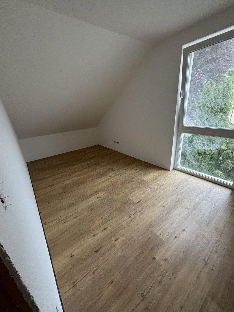 Pronájem domu 138 m², pozemek 240 m², Illertissen, Bavorsko Pronájem domu 138 m², pozemek 240 m², Illertissen, Bavorsko