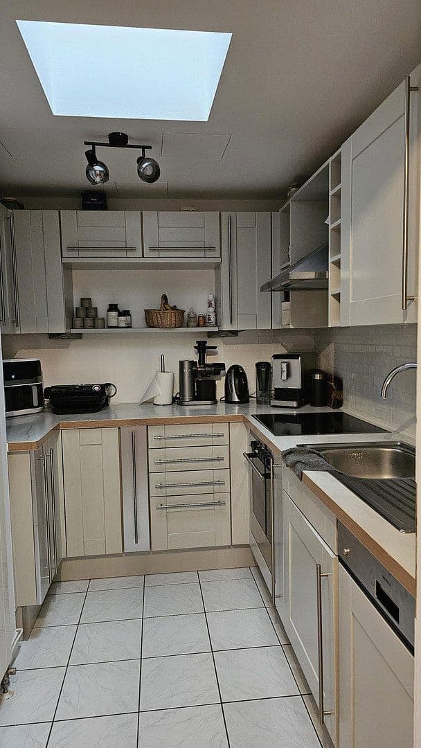 Pronájem bytu 3+1 83 m², Türkenstrasse 29c, München, Bavorsko Pronájem bytu 3+1 83 m², Türkenstrasse 29c, München, Bavorsko