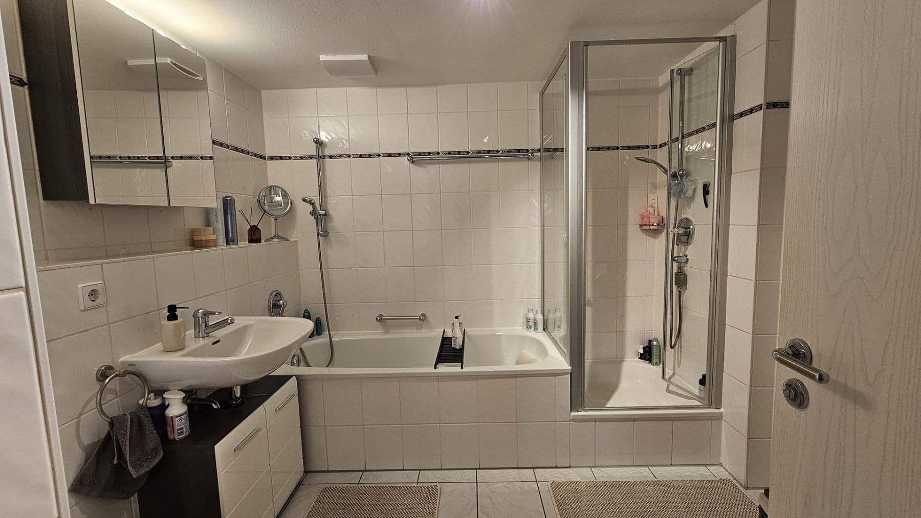 Pronájem bytu 3+1 83 m², Türkenstrasse 29c, München, Bavorsko Pronájem bytu 3+1 83 m², Türkenstrasse 29c, München, Bavorsko
