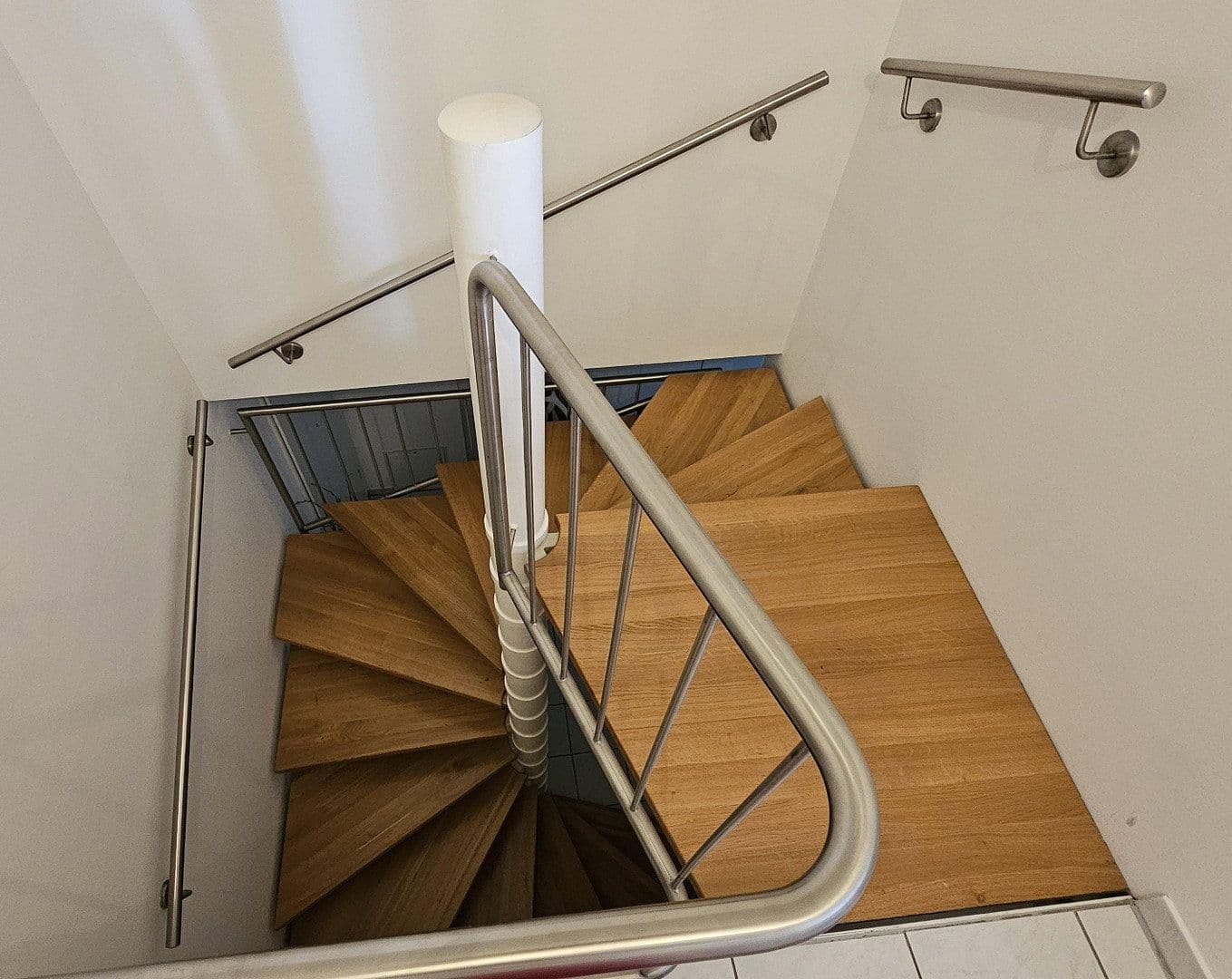 Pronájem bytu 3+1 83 m², Türkenstrasse 29c, München, Bavorsko Pronájem bytu 3+1 83 m², Türkenstrasse 29c, München, Bavorsko
