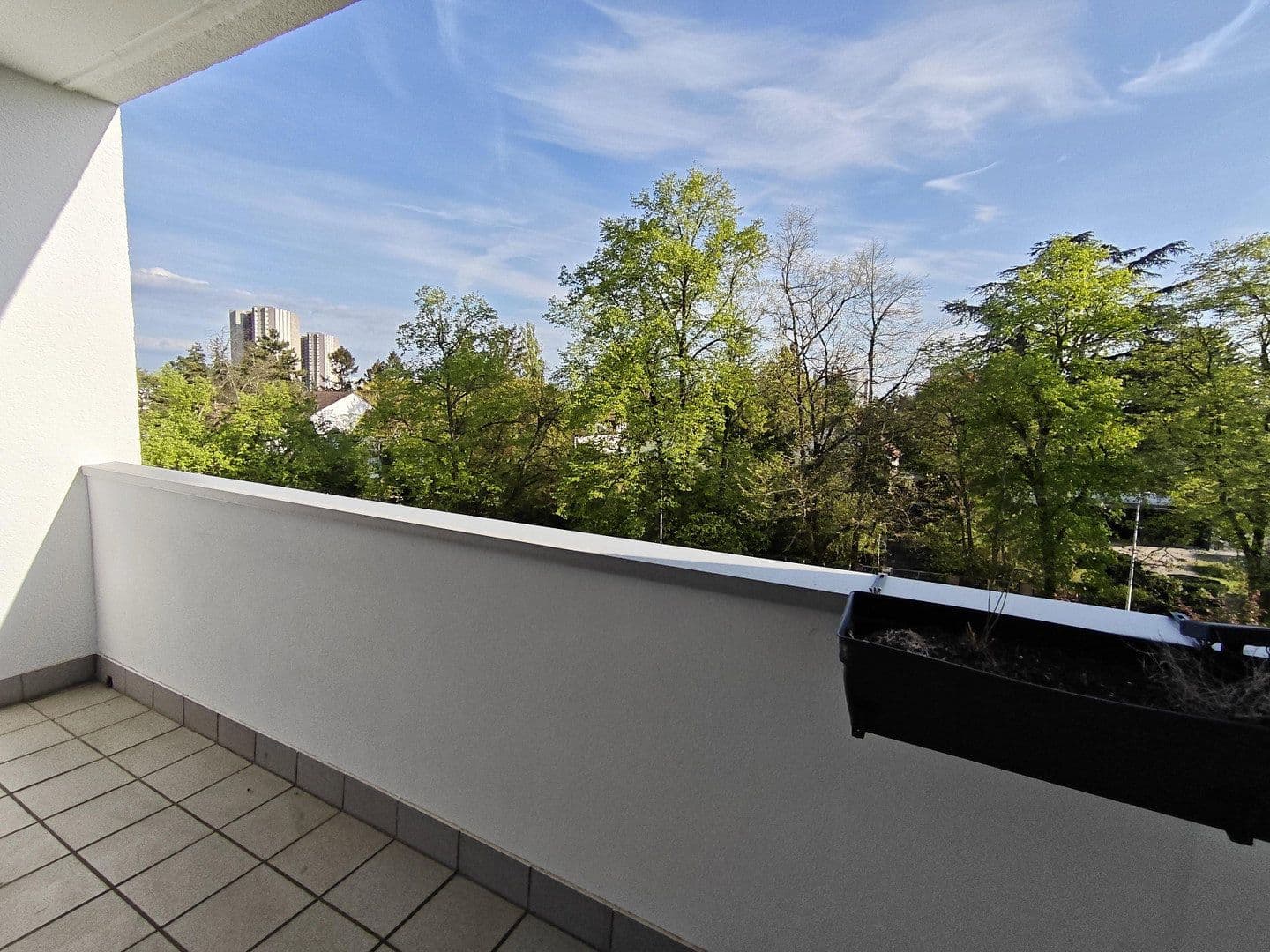 Pronájem bytu 3+1 80 m², Brandenburger Straße 16, Mannheim, Bádensko-Württembersko Pronájem bytu 3+1 80 m², Brandenburger Straße 16, Mannheim, Bádensko-Württembersko