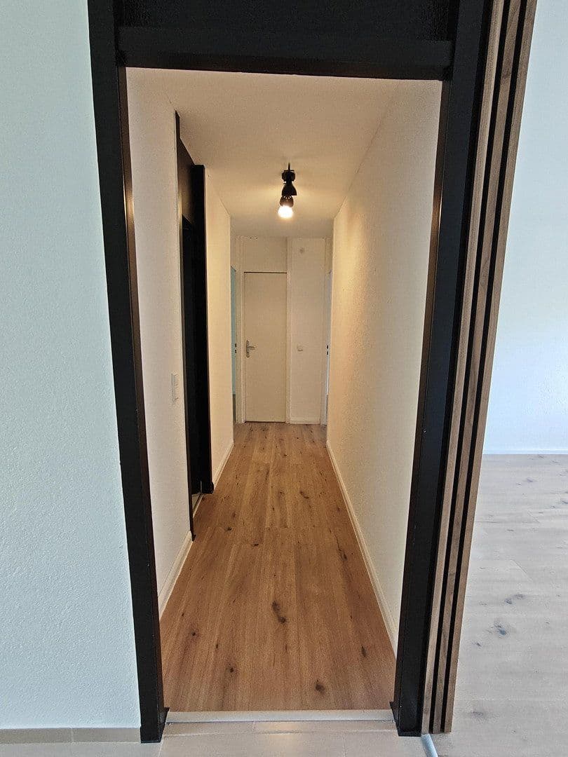 Pronájem bytu 3+1 80 m², Brandenburger Straße 16, Mannheim, Bádensko-Württembersko Pronájem bytu 3+1 80 m², Brandenburger Straße 16, Mannheim, Bádensko-Württembersko