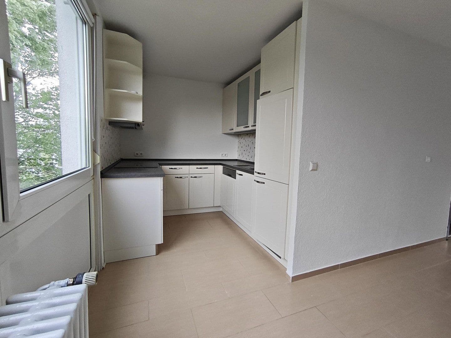 Pronájem bytu 3+1 80 m², Brandenburger Straße 16, Mannheim, Bádensko-Württembersko Pronájem bytu 3+1 80 m², Brandenburger Straße 16, Mannheim, Bádensko-Württembersko