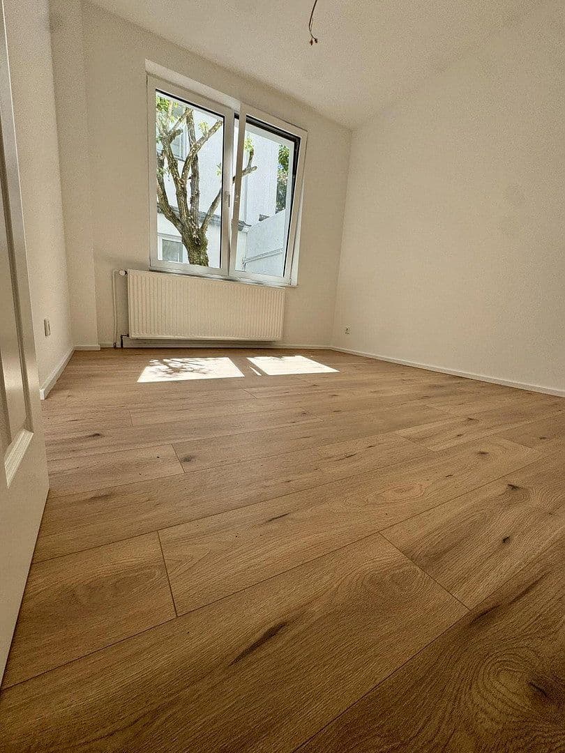 Pronájem bytu 2+1 33 m², Birkenstraße 147, Düsseldorf, Severní Porýní-Vestfálsko Pronájem bytu 2+1 33 m², Birkenstraße 147, Düsseldorf, Severní Porýní-Vestfálsko