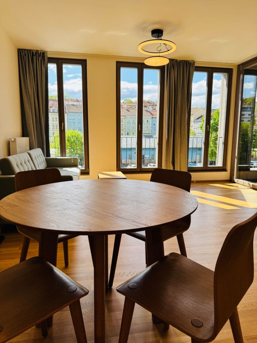 Prodej bytu 2+kk 57 m², Toyen, Praha, Praha Prodej bytu 2+kk 57 m², Toyen, Praha, Praha