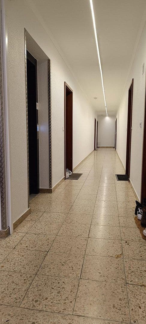 Pronájem bytu 1+1 30 m², Mannheim, Bádensko-Württembersko Pronájem bytu 1+1 30 m², Mannheim, Bádensko-Württembersko