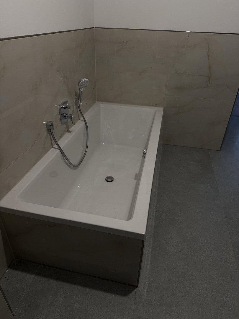Prodej domu 205 m², pozemek 379 m², Gläsenerstr.11a, Paderborn, Severní Porýní-Vestfálsko Prodej domu 205 m², pozemek 379 m², Gläsenerstr.11a, Paderborn, Severní Porýní-Vestfálsko