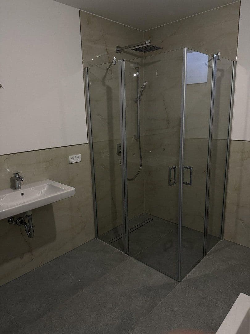 Prodej domu 205 m², pozemek 379 m², Gläsenerstr.11a, Paderborn, Severní Porýní-Vestfálsko Prodej domu 205 m², pozemek 379 m², Gläsenerstr.11a, Paderborn, Severní Porýní-Vestfálsko