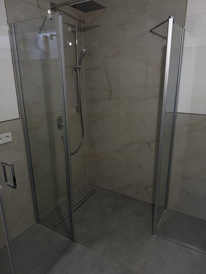 Prodej domu 205 m², pozemek 379 m², Gläsenerstr.11a, Paderborn, Severní Porýní-Vestfálsko Prodej domu 205 m², pozemek 379 m², Gläsenerstr.11a, Paderborn, Severní Porýní-Vestfálsko