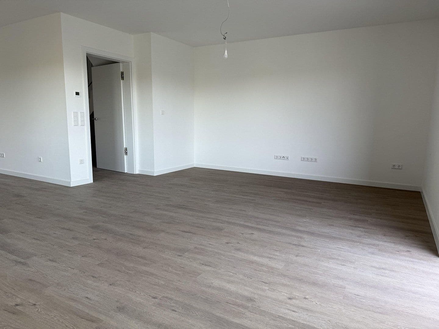 Prodej domu 205 m², pozemek 379 m², Gläsenerstr.11a, Paderborn, Severní Porýní-Vestfálsko Prodej domu 205 m², pozemek 379 m², Gläsenerstr.11a, Paderborn, Severní Porýní-Vestfálsko