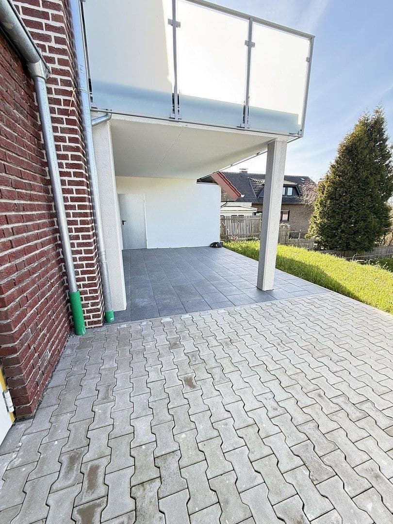 Prodej domu 205 m², pozemek 379 m², Gläsenerstr.11a, Paderborn, Severní Porýní-Vestfálsko Prodej domu 205 m², pozemek 379 m², Gläsenerstr.11a, Paderborn, Severní Porýní-Vestfálsko