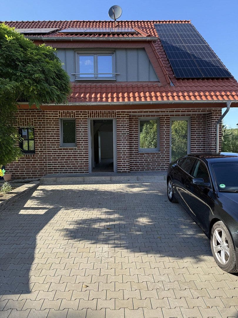 Prodej domu 205 m², pozemek 379 m², Gläsenerstr.11a, Paderborn, Severní Porýní-Vestfálsko Prodej domu 205 m², pozemek 379 m², Gläsenerstr.11a, Paderborn, Severní Porýní-Vestfálsko