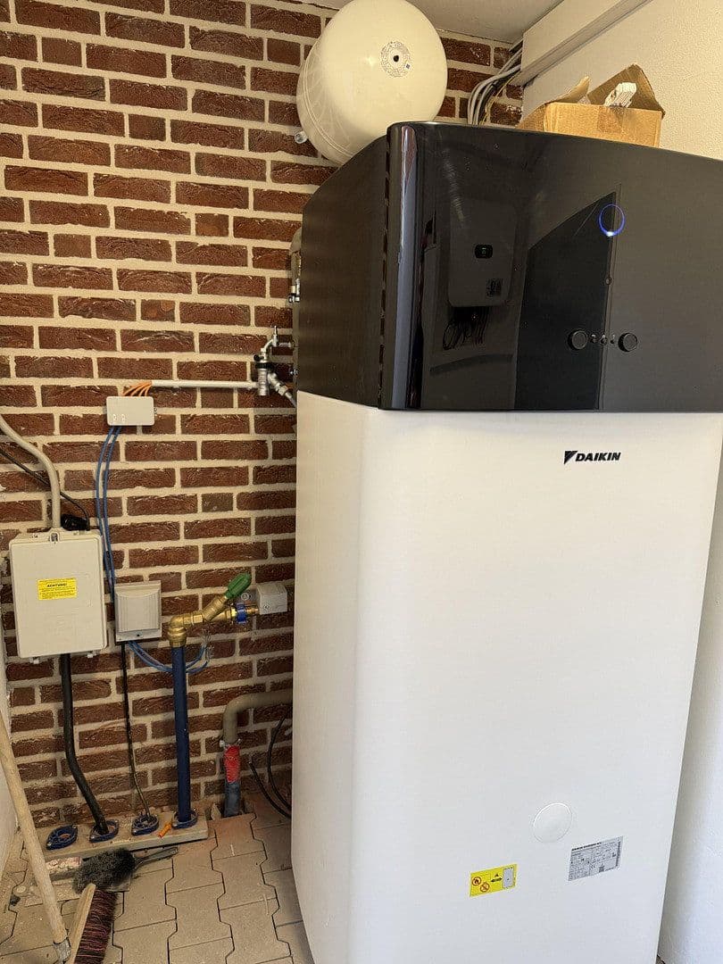 Prodej domu 205 m², pozemek 379 m², Gläsenerstr.11a, Paderborn, Severní Porýní-Vestfálsko Prodej domu 205 m², pozemek 379 m², Gläsenerstr.11a, Paderborn, Severní Porýní-Vestfálsko