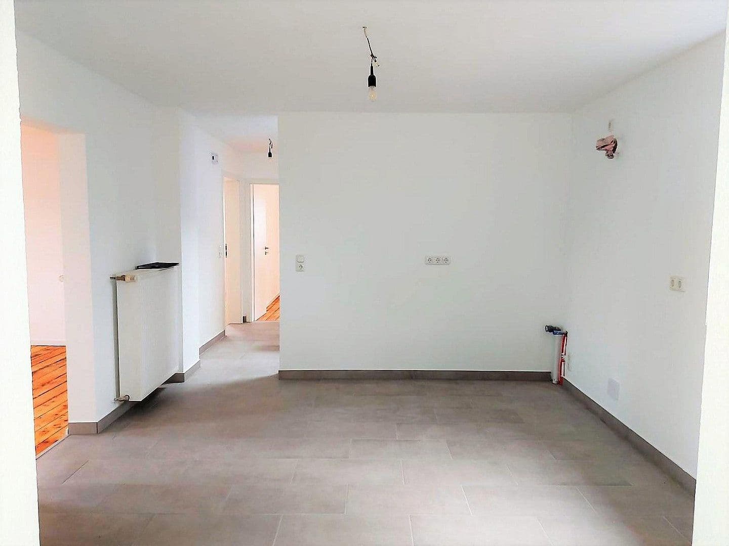 Prodej domu 370 m², pozemek 367 m², Höhr-Grenzhausen, Porýní-Falc Prodej domu 370 m², pozemek 367 m², Höhr-Grenzhausen, Porýní-Falc
