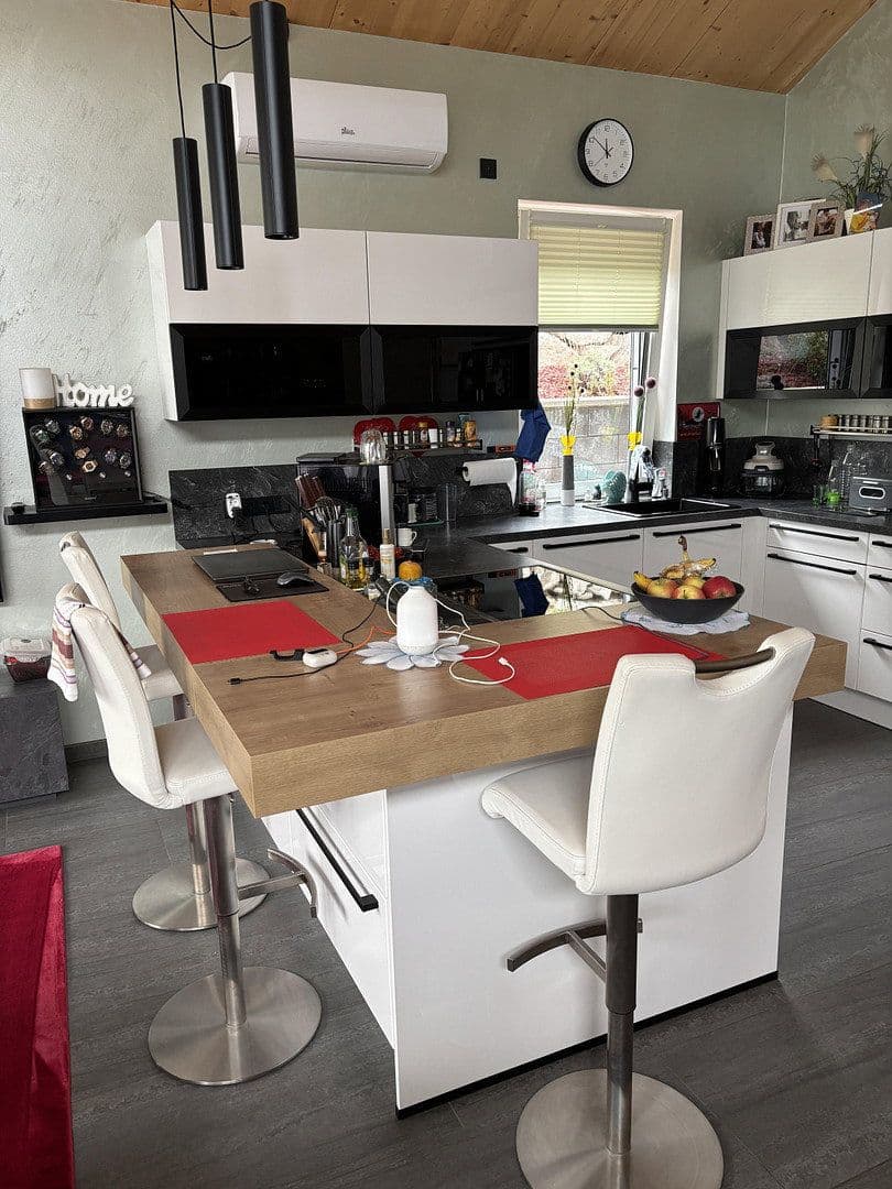Prodej domu 170 m², pozemek 800 m², Oberbettingen, Porýní-Falc Prodej domu 170 m², pozemek 800 m², Oberbettingen, Porýní-Falc