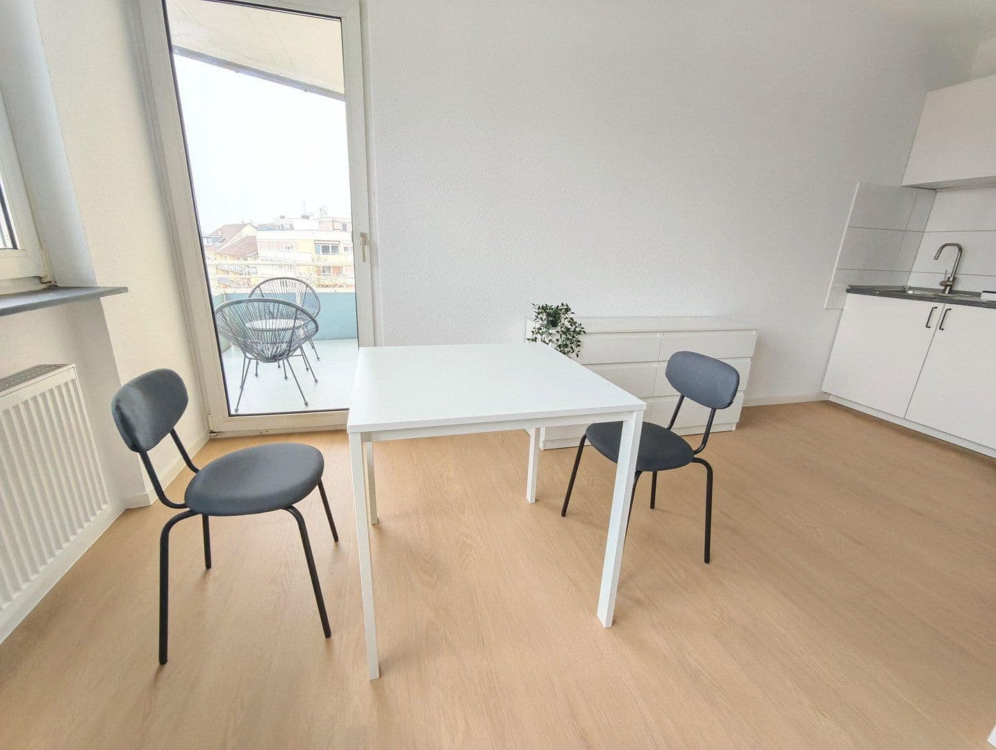 Pronájem bytu 1+1 29 m², Augustaanlage 42, Mannheim, Bádensko-Württembersko Pronájem bytu 1+1 29 m², Augustaanlage 42, Mannheim, Bádensko-Württembersko