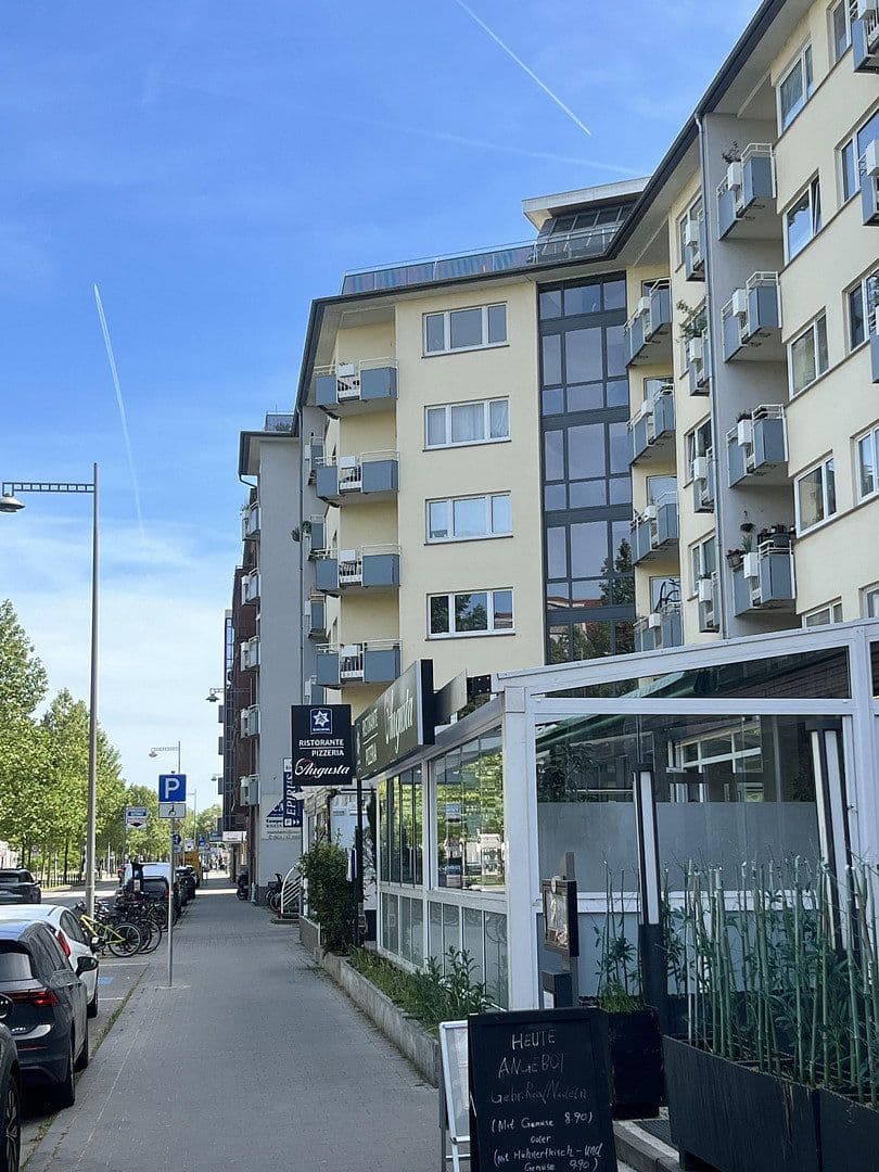 Pronájem bytu 1+1 29 m², Augustaanlage 42, Mannheim, Bádensko-Württembersko Pronájem bytu 1+1 29 m², Augustaanlage 42, Mannheim, Bádensko-Württembersko