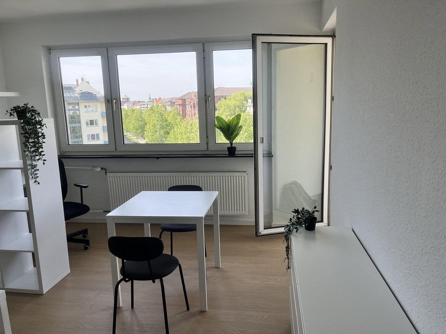 Pronájem bytu 1+1 29 m², Augustaanlage 42, Mannheim, Bádensko-Württembersko Pronájem bytu 1+1 29 m², Augustaanlage 42, Mannheim, Bádensko-Württembersko