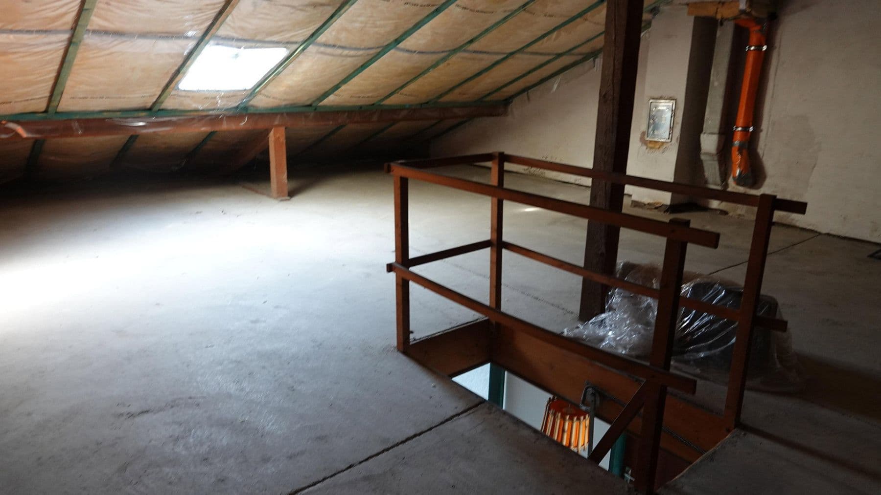 Prodej domu 118 m², pozemek 222 m², Böblingen, Bádensko-Württembersko Prodej domu 118 m², pozemek 222 m², Böblingen, Bádensko-Württembersko