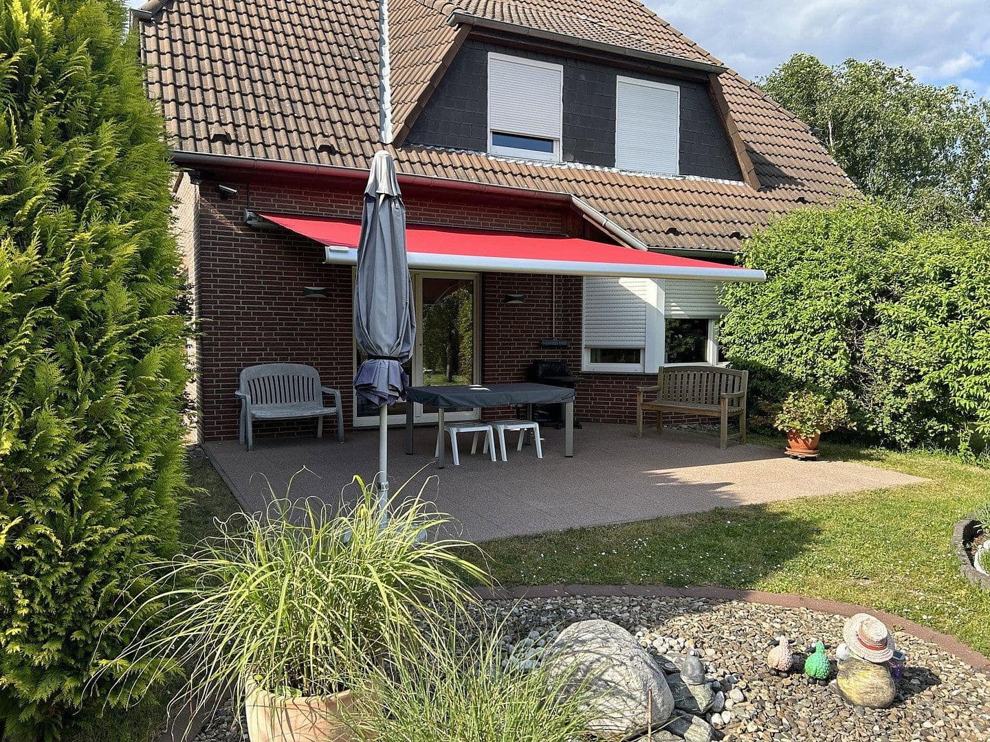 Prodej domu 152 m², pozemek 1.185 m², Pattensen, Dolní Sasko Prodej domu 152 m², pozemek 1.185 m², Pattensen, Dolní Sasko