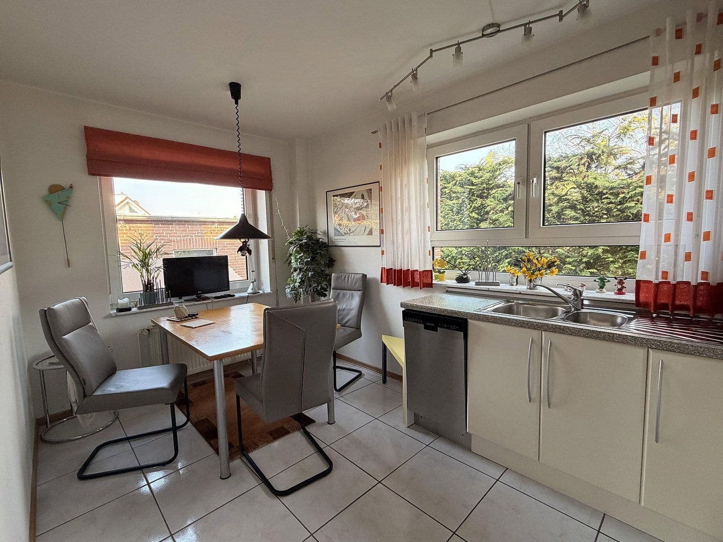Prodej domu 152 m², pozemek 1.185 m², Pattensen, Dolní Sasko Prodej domu 152 m², pozemek 1.185 m², Pattensen, Dolní Sasko