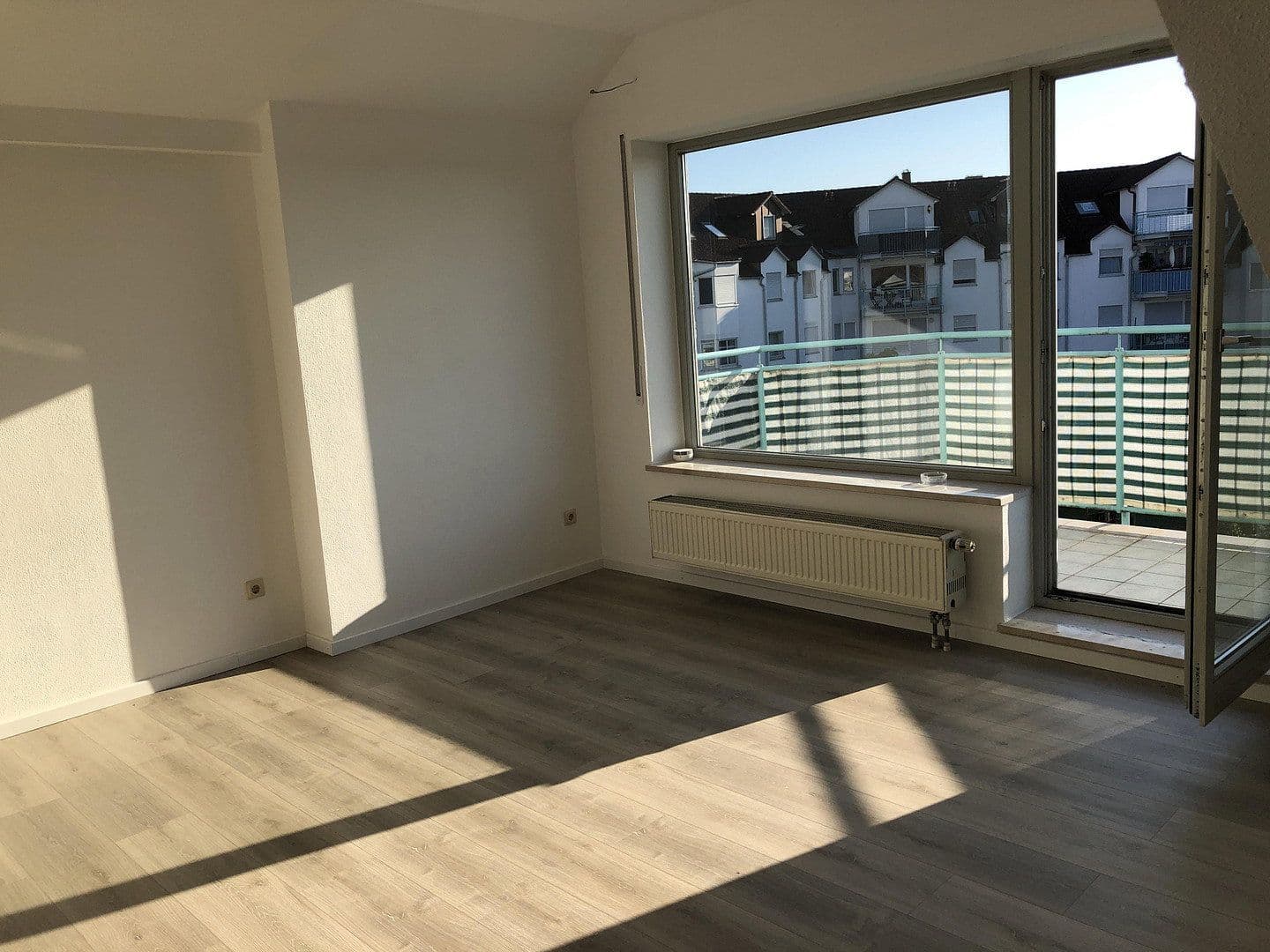 Pronájem bytu 1+1 36 m², Diedorf, Bavorsko Pronájem bytu 1+1 36 m², Diedorf, Bavorsko