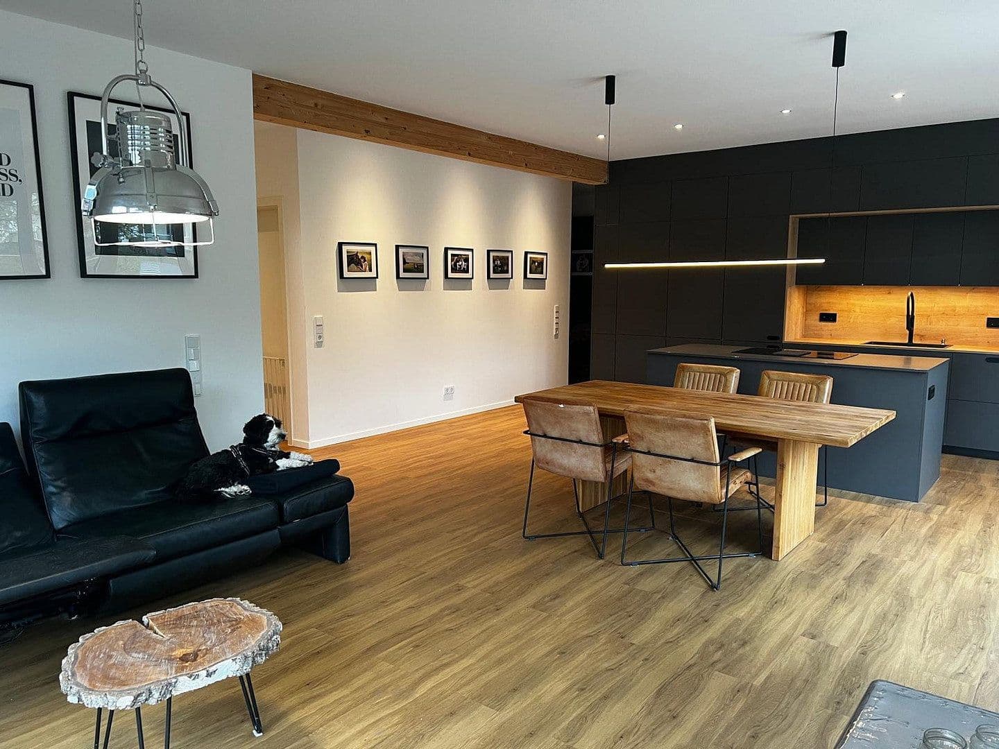 Prodej domu 160 m², pozemek 5.467 m², Im Winkel 5, Groß Twülpstedt, Dolní Sasko Prodej domu 160 m², pozemek 5.467 m², Im Winkel 5, Groß Twülpstedt, Dolní Sasko
