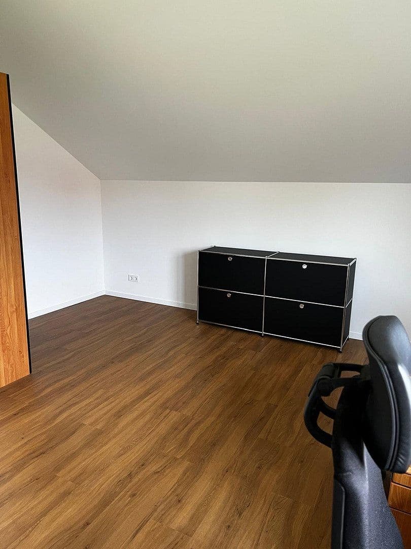 Prodej domu 160 m², pozemek 5.467 m², Im Winkel 5, Groß Twülpstedt, Dolní Sasko Prodej domu 160 m², pozemek 5.467 m², Im Winkel 5, Groß Twülpstedt, Dolní Sasko