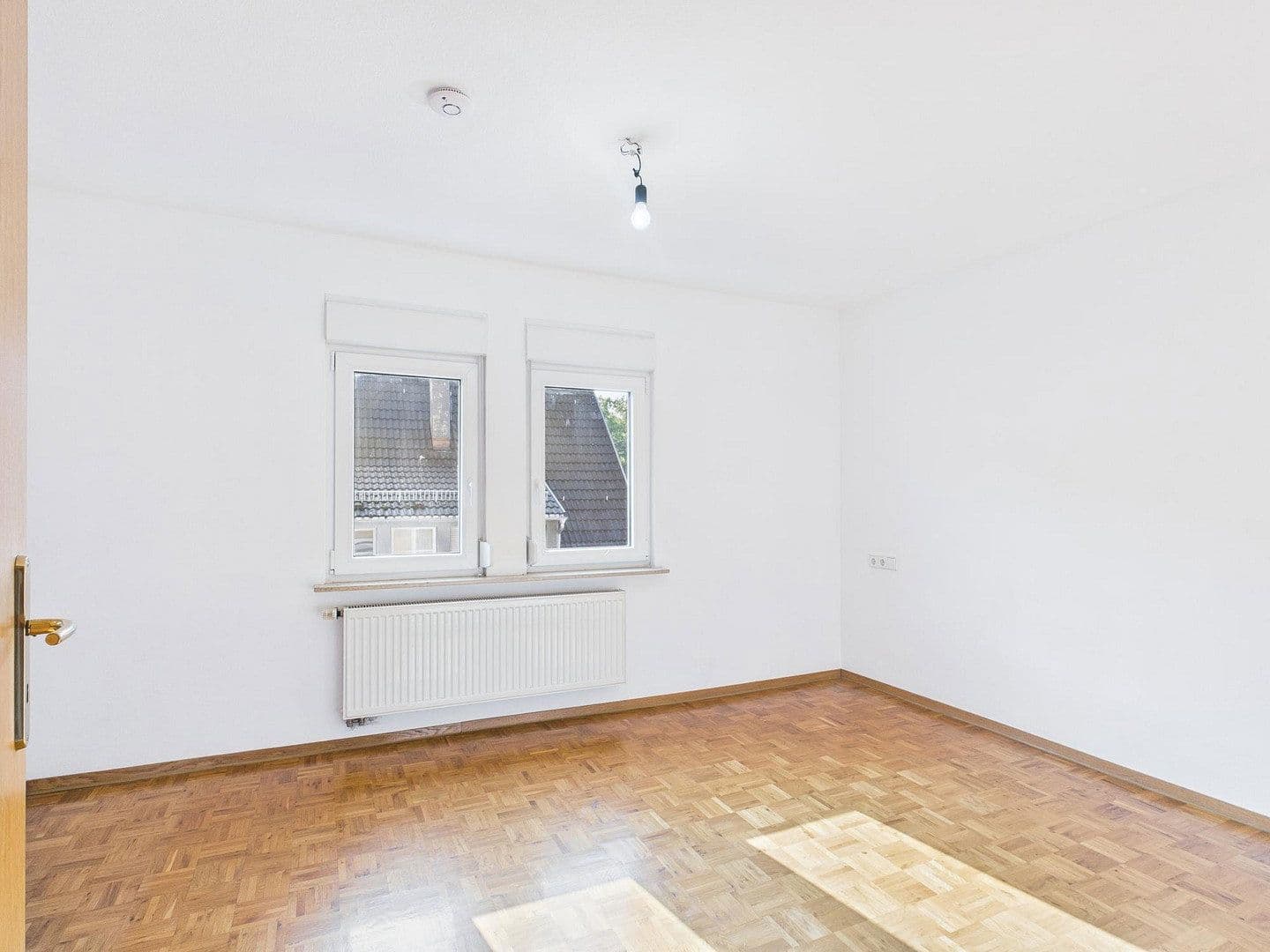 Pronájem bytu 2+1 60 m², Großglocknerstrasse 73, Stuttgart Untertürkheim, Bádensko-Württembersko Pronájem bytu 2+1 60 m², Großglocknerstrasse 73, Stuttgart Untertürkheim, Bádensko-Württembersko